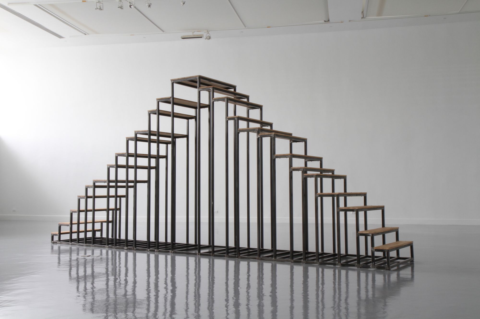 Hill_steel and rubber wood_664x110x290cm_2014